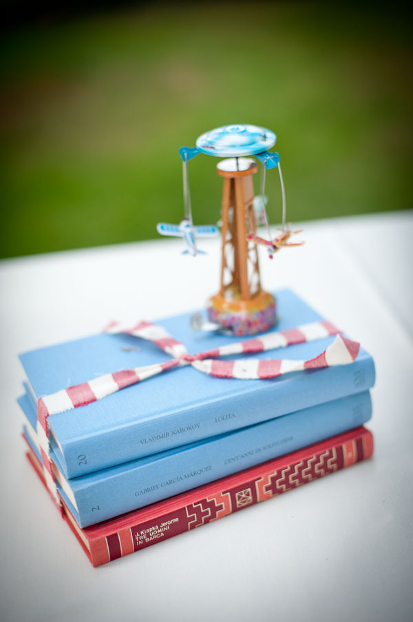 a-vintage-airplane-wedding-in-italy