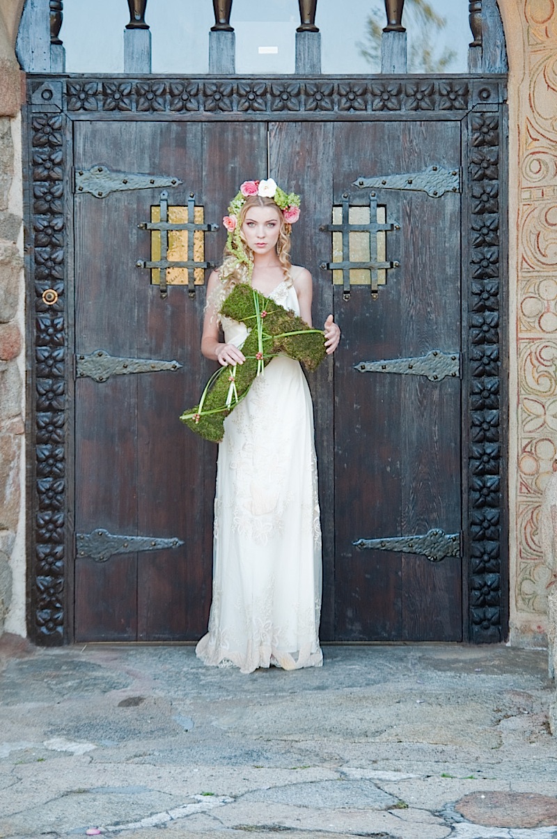 disney-tangled-wedding-shoot