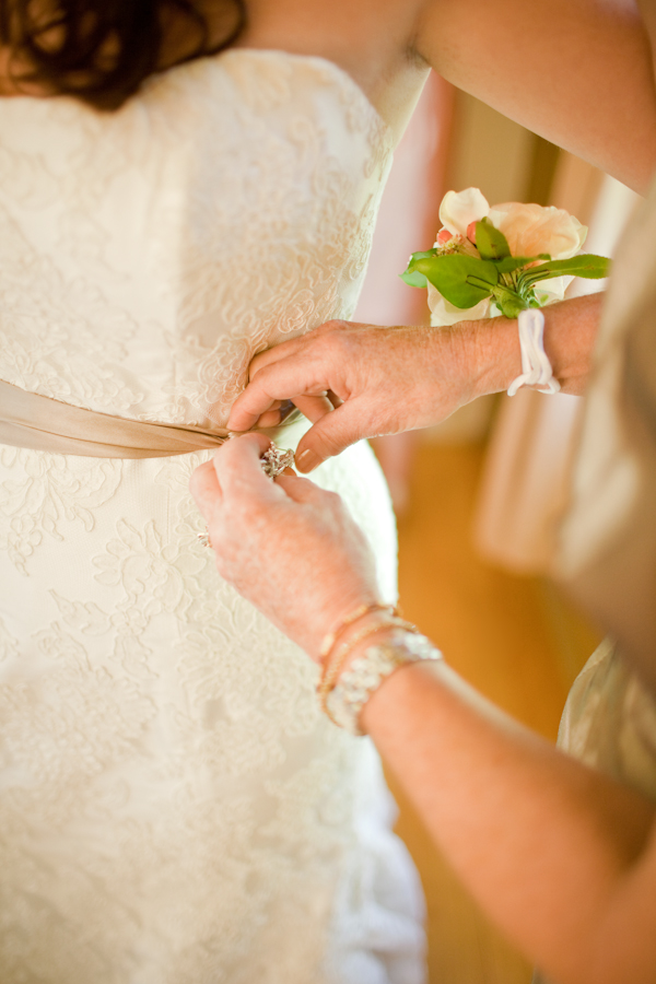 perfectly-peach-sonoma-wedding-by