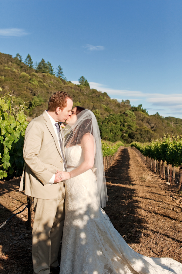perfectly-peach-sonoma-wedding-by