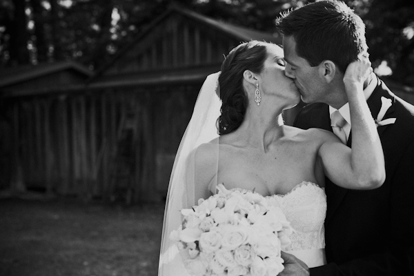 rainy-sonoma-wedding-by-zach-anderson