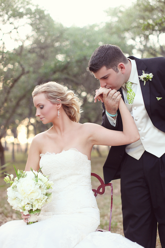 austin-texas-green-and-black-wedding