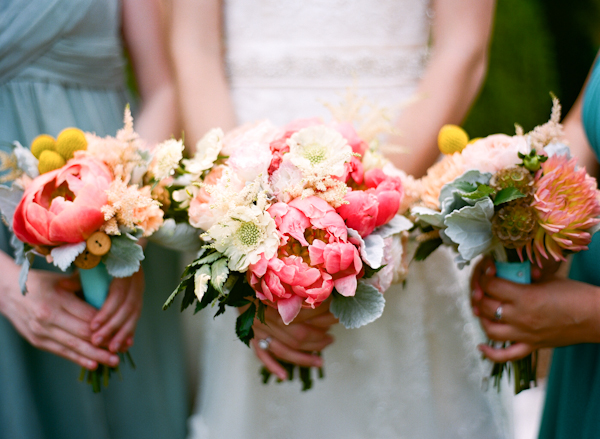 breathtaking-peony-wedding-bouquet