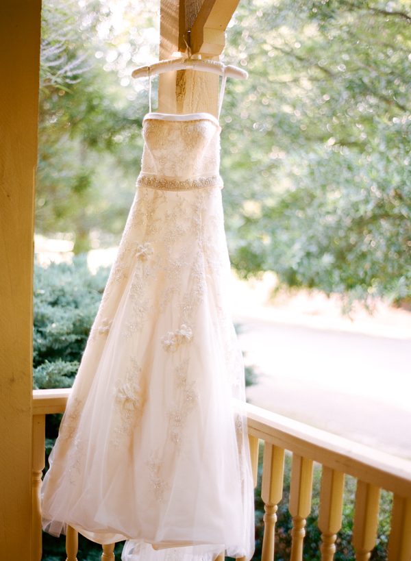 breathtaking-peony-wedding-bouquet