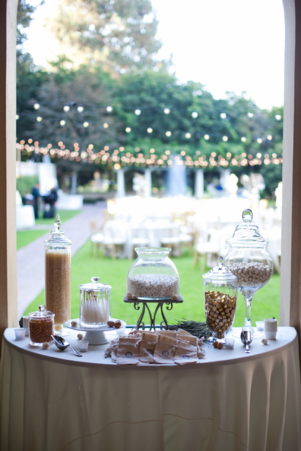 glamorous-wedding-with-vintage-key