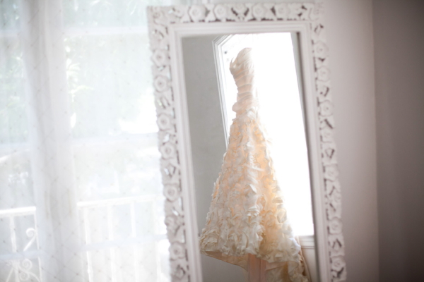 glamorous-wedding-with-vintage-key