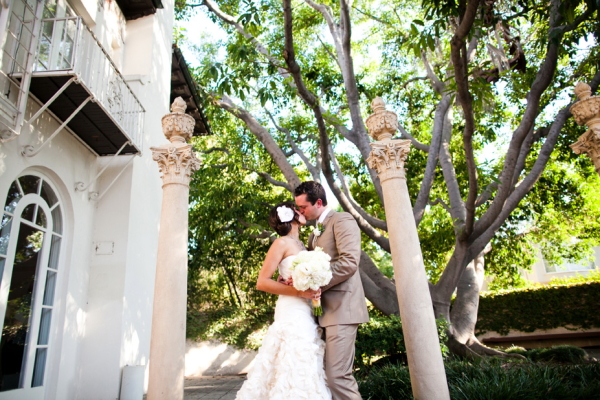 glamorous-wedding-with-vintage-key