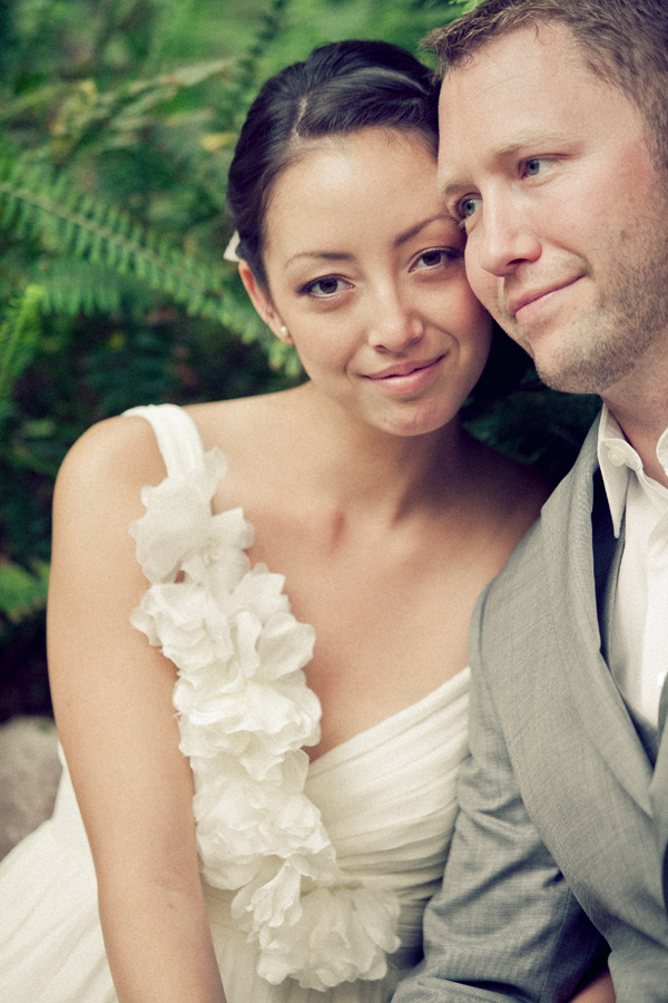 making-paper-flowers-for-your-wedding