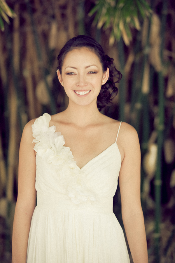 making-paper-flowers-for-your-wedding