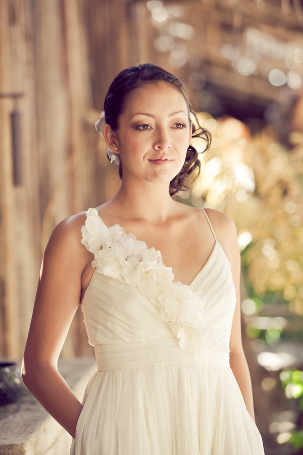 making-paper-flowers-for-your-wedding