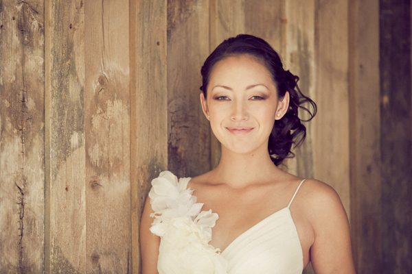 making-paper-flowers-for-your-wedding