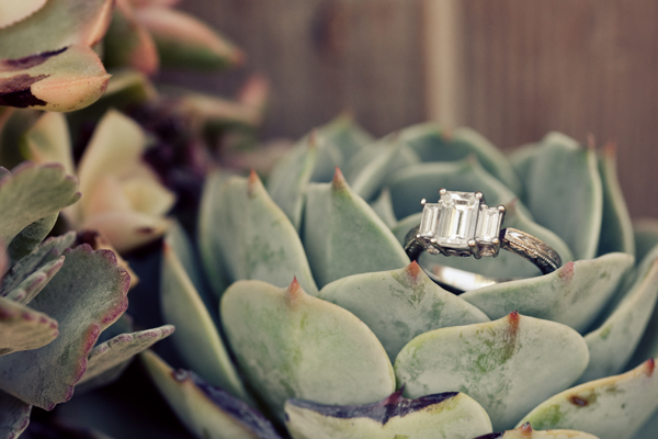 making-paper-flowers-for-your-wedding