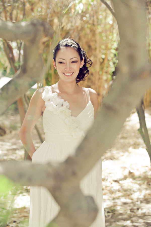 making-paper-flowers-for-your-wedding