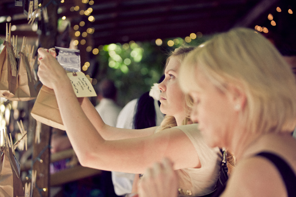making-paper-flowers-for-your-wedding