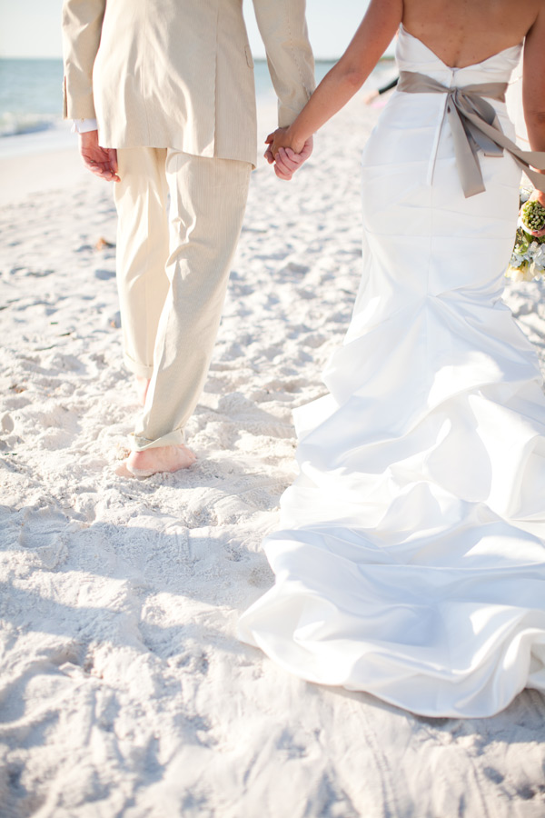 sophisticated-beach-wedding-by-kt