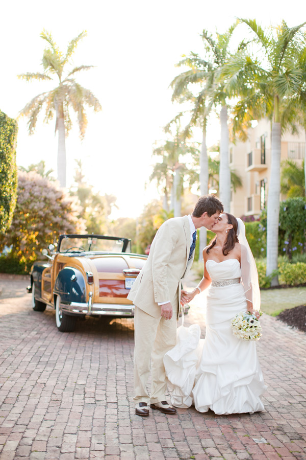 sophisticated-beach-wedding-by-kt