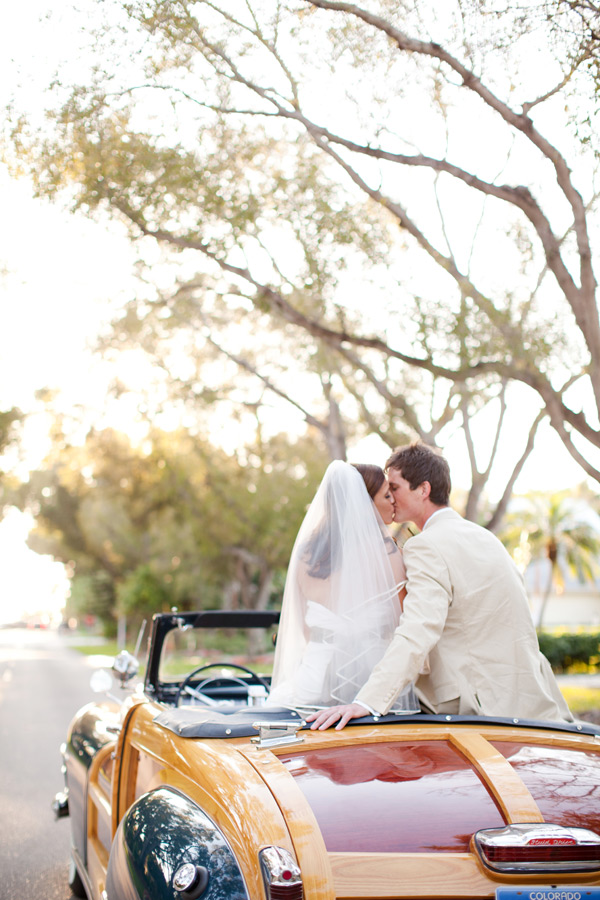 sophisticated-beach-wedding-by-kt