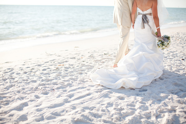sophisticated-beach-wedding-by-kt