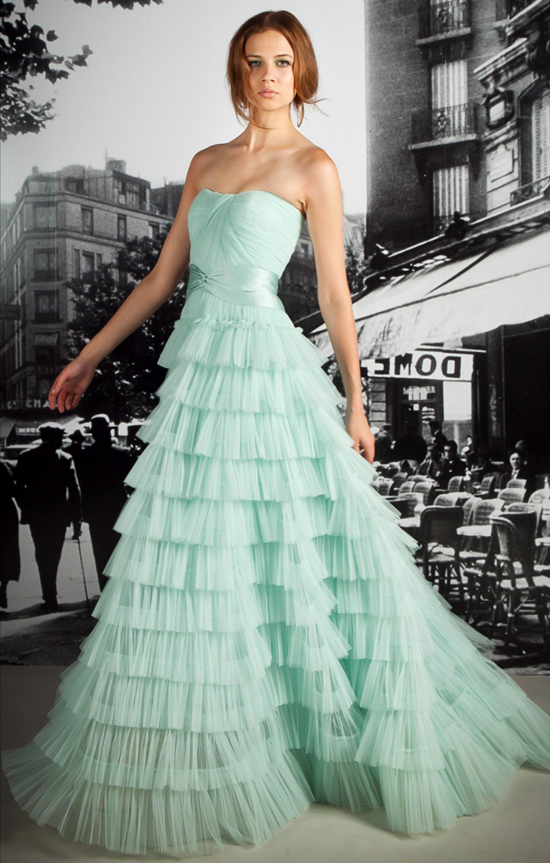 sweet-treats--reem-acra-wedding-gowns