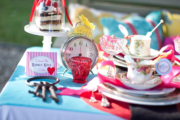 alice-in-wonderland-wedding-inspiration