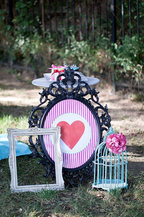 alice-in-wonderland-wedding-inspiration