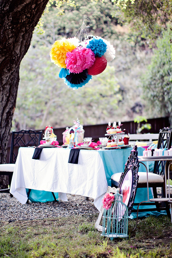 alice-in-wonderland-wedding-inspiration