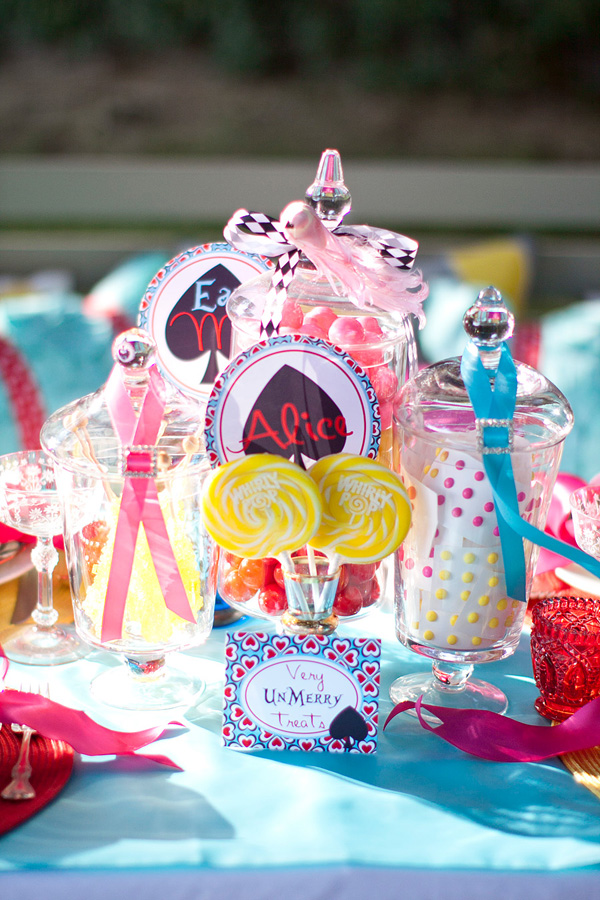 alice-in-wonderland-wedding-inspiration