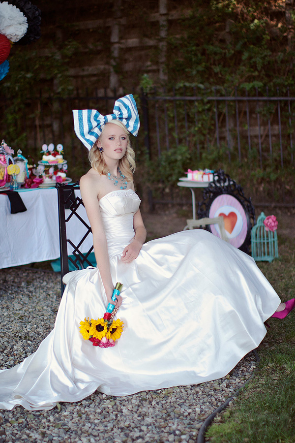 alice-in-wonderland-wedding-inspiration