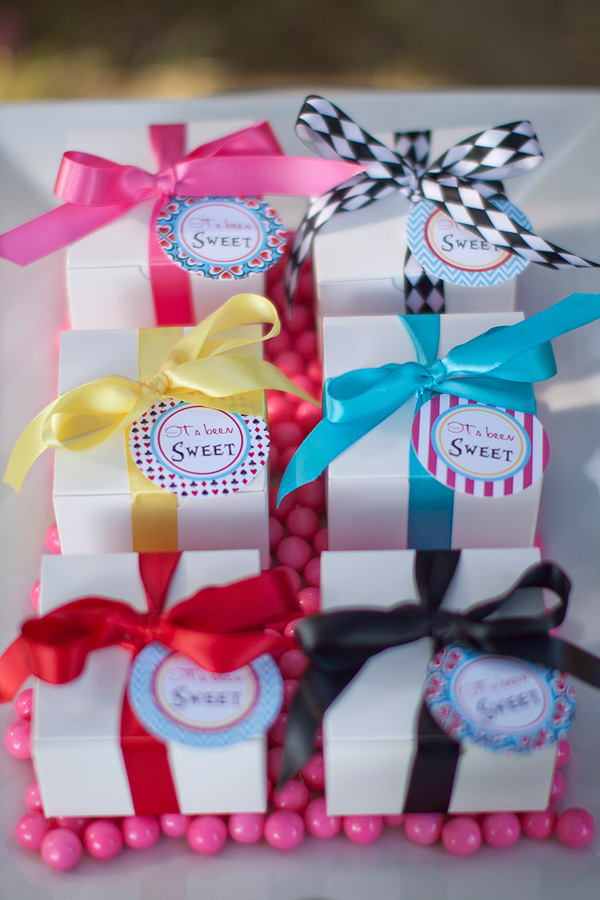 alice-in-wonderland-wedding-inspiration