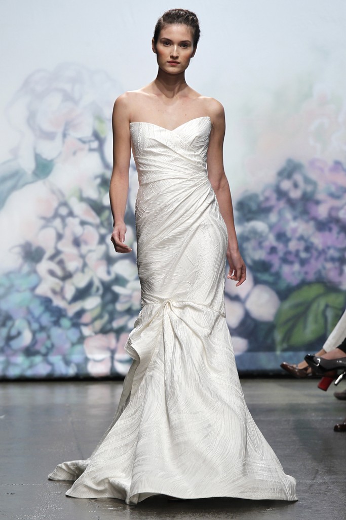 monique-lhuillier-fall-2012-bridal