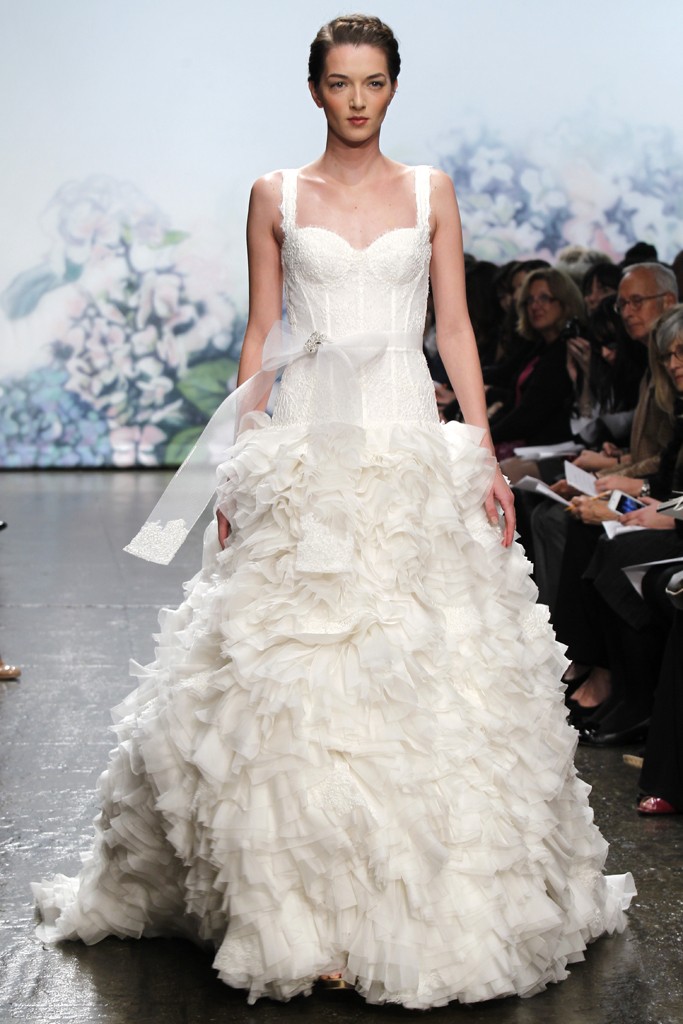 monique-lhuillier-fall-2012-bridal