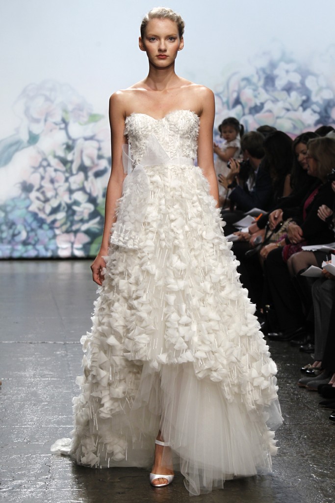 monique-lhuillier-fall-2012-bridal
