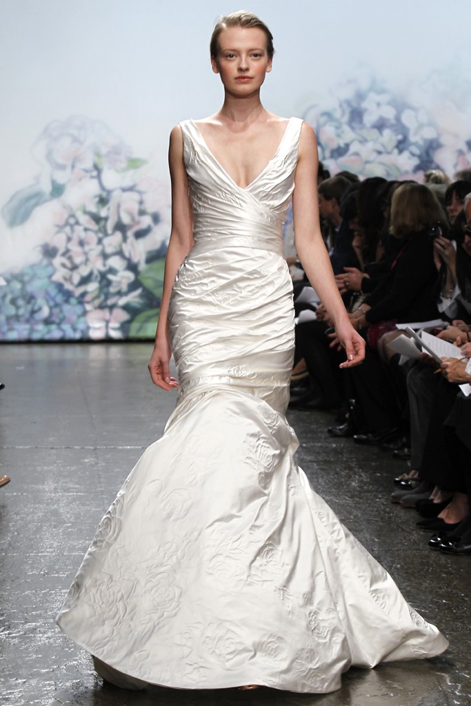 monique-lhuillier-fall-2012-bridal