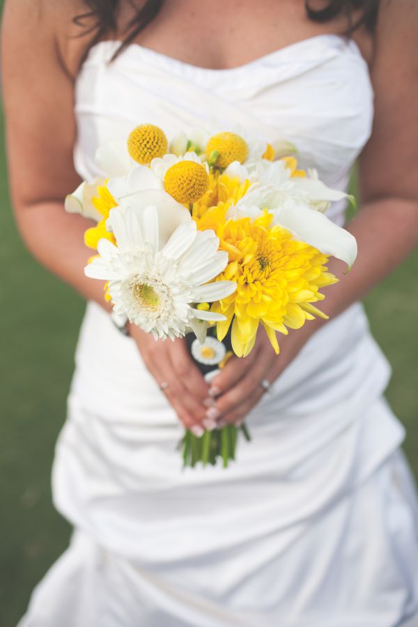 navy-and-yellow-wedding