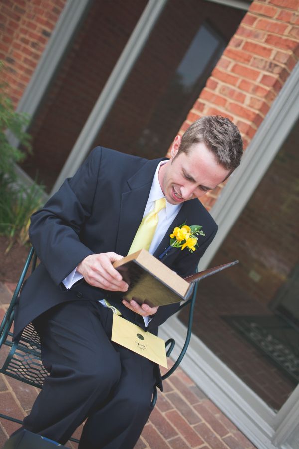 navy-and-yellow-wedding