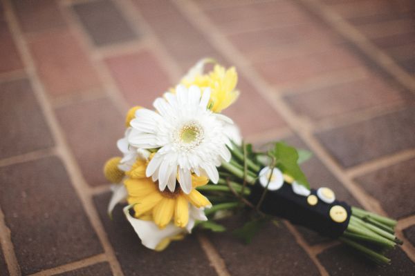 navy-and-yellow-wedding