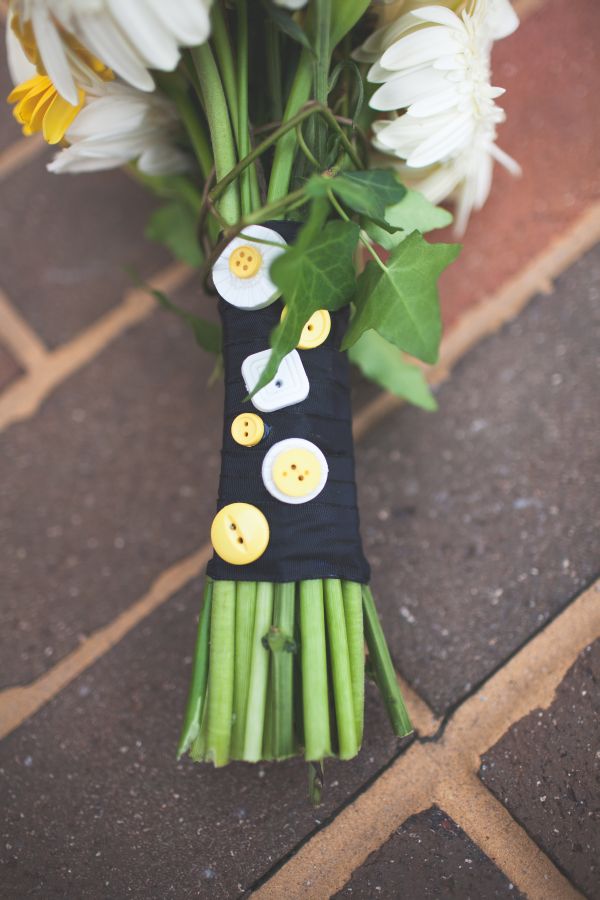 navy-and-yellow-wedding