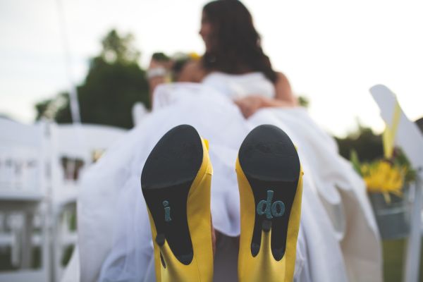 navy-and-yellow-wedding