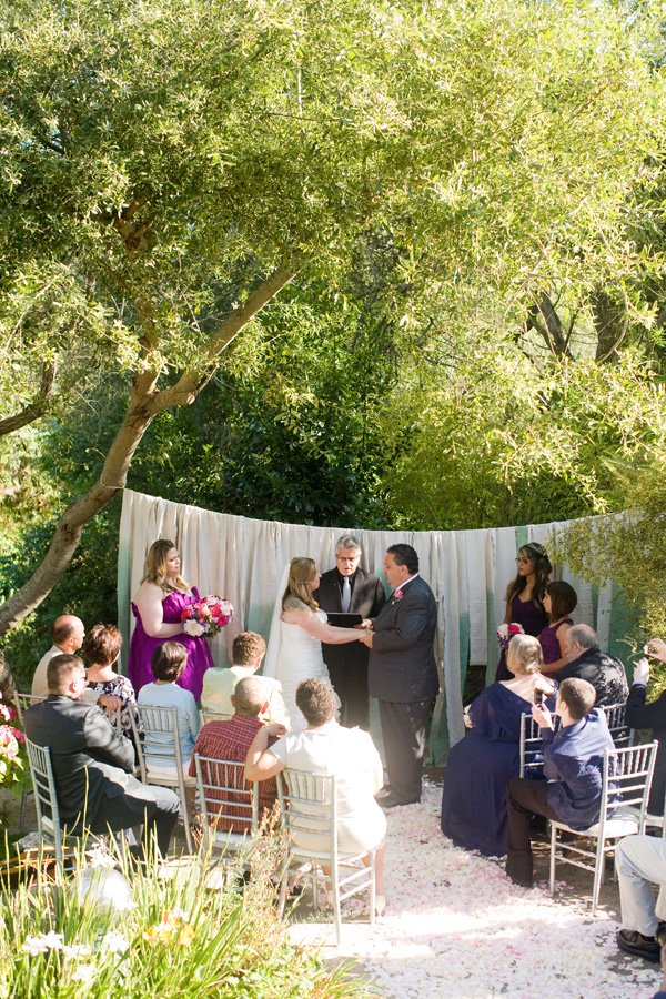 old-fashioned-garden-wedding