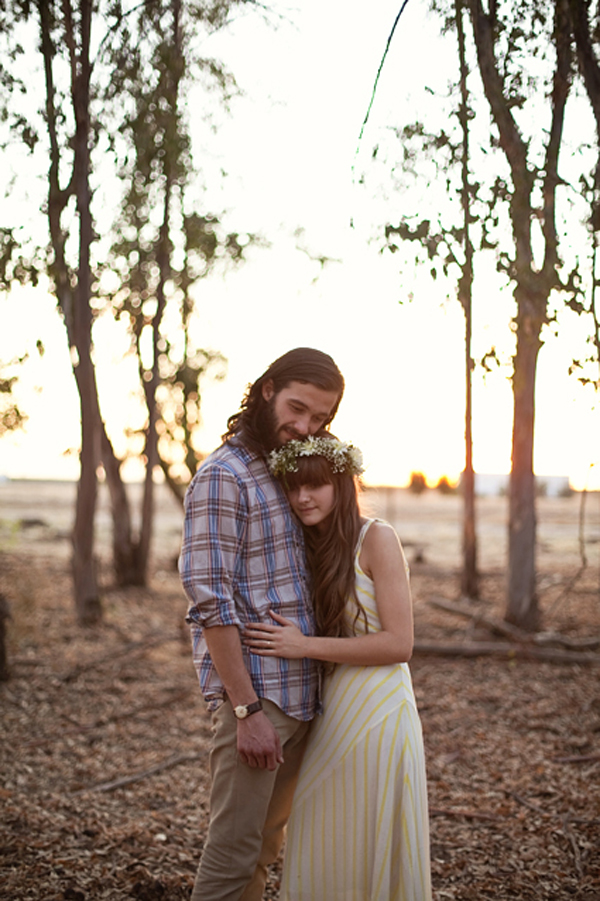 unique-engagement-photos-with-a-horse