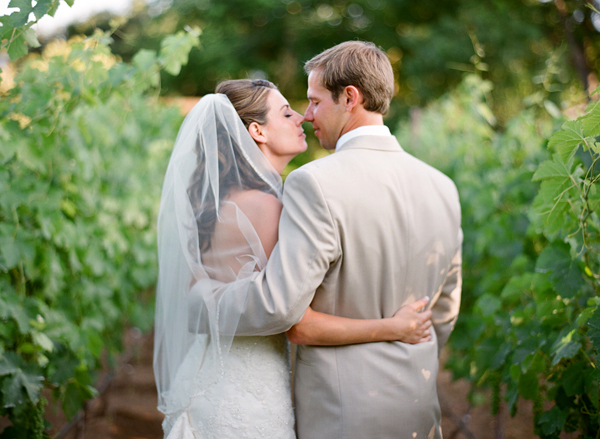 vineyard-purple-and-yellow-wedding