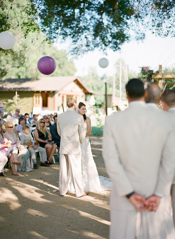 vineyard-purple-and-yellow-wedding