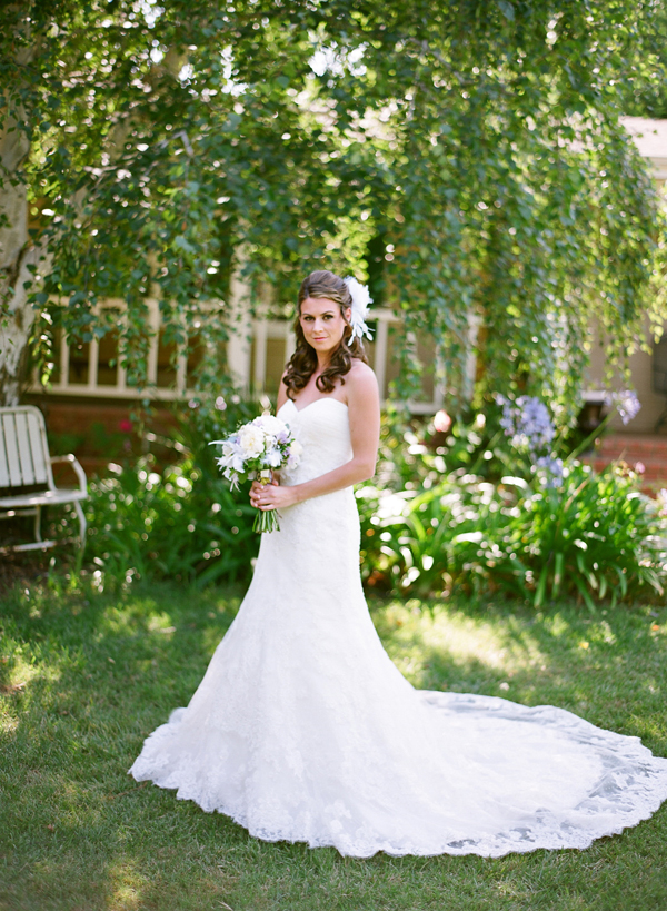 vineyard-purple-and-yellow-wedding