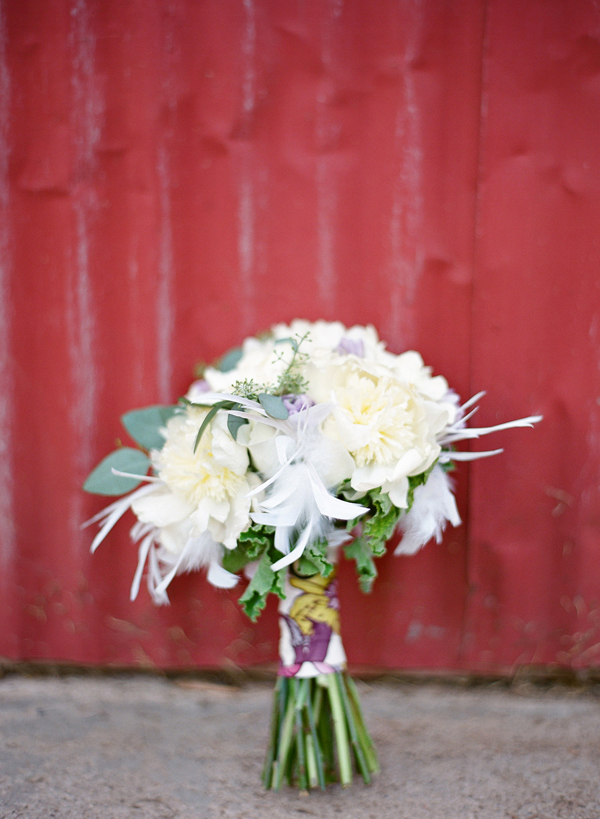 vineyard-purple-and-yellow-wedding