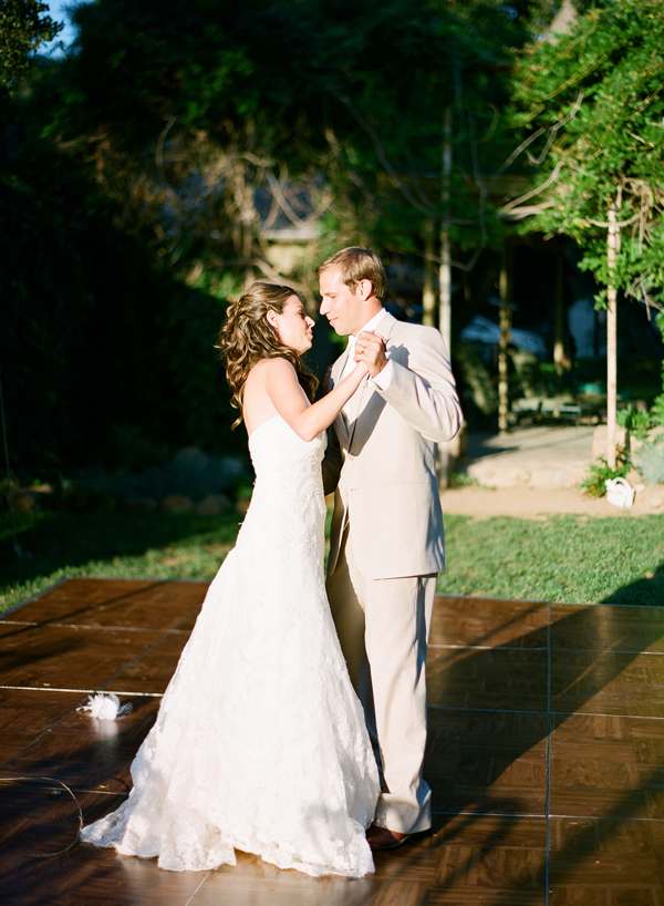 vineyard-purple-and-yellow-wedding