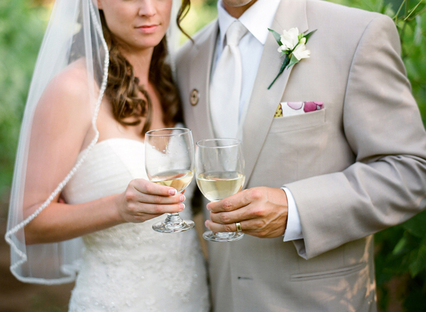vineyard-purple-and-yellow-wedding