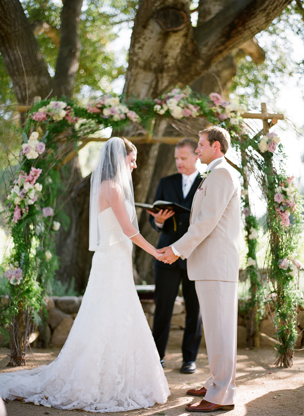 vineyard-purple-and-yellow-wedding