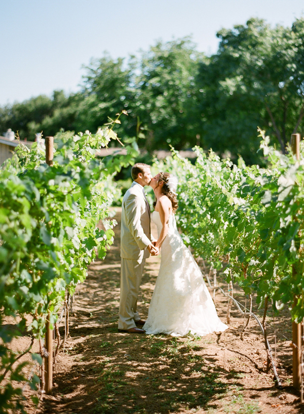 vineyard-purple-and-yellow-wedding