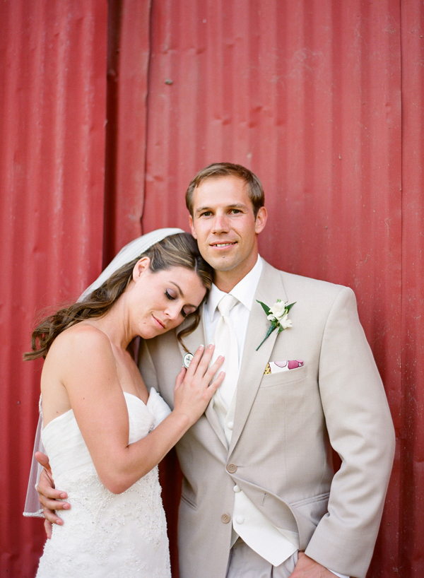 vineyard-purple-and-yellow-wedding