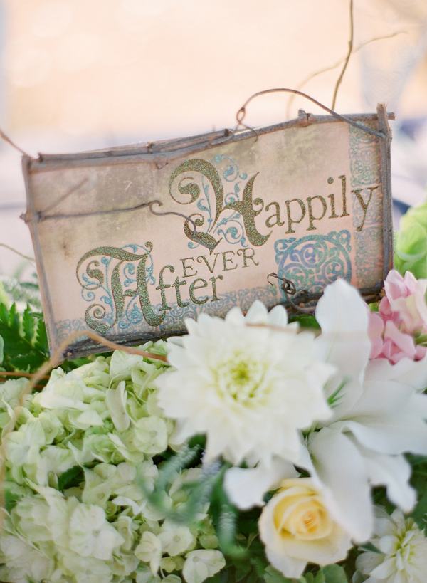 vineyard-purple-and-yellow-wedding